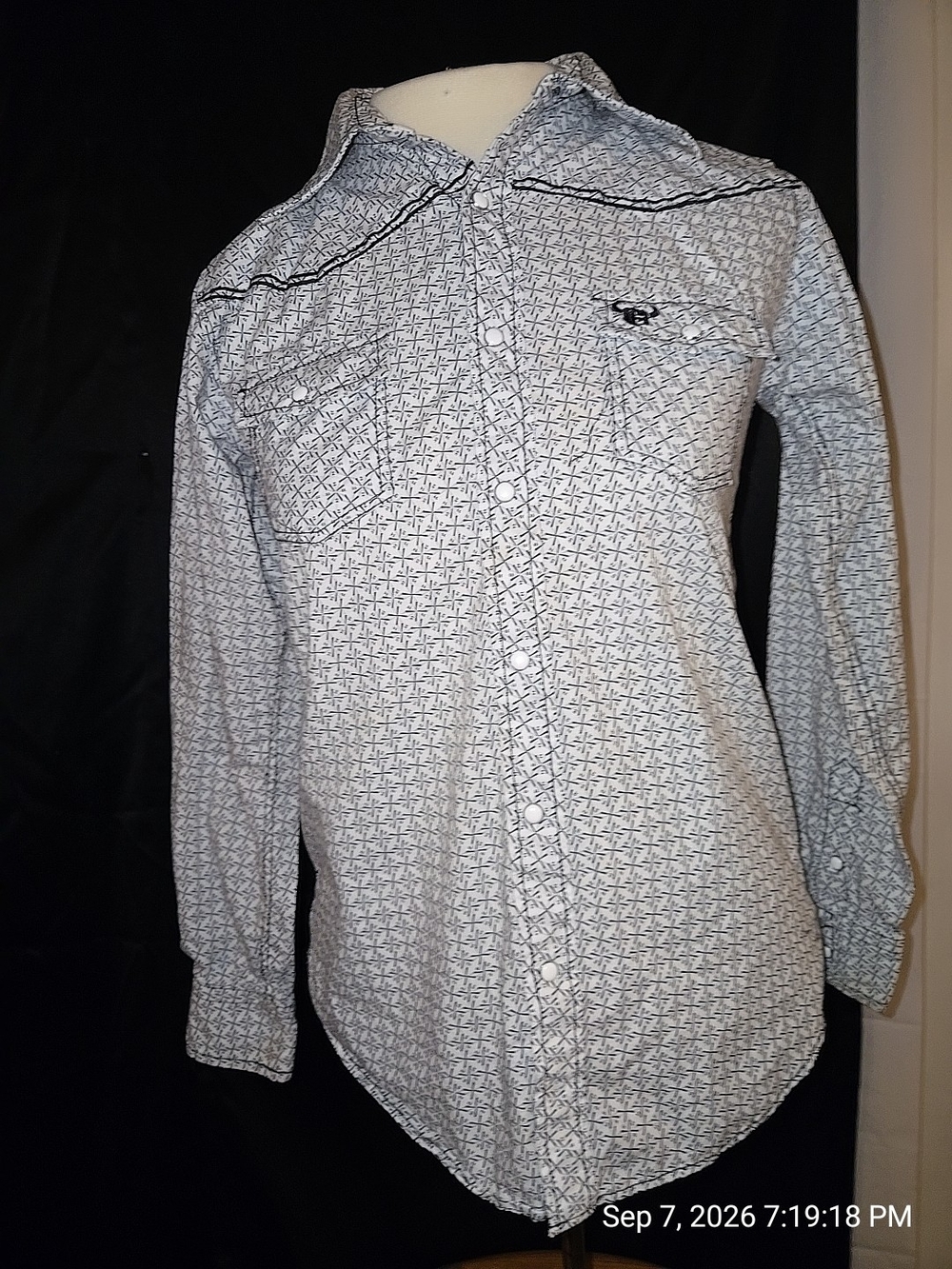 Men's Long Sleeve Button-Up Shirt in White with Geometric Print - Picture 7 of 7